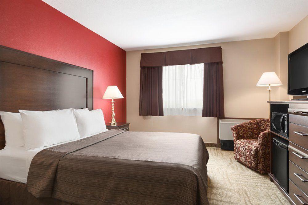 Coast Swift Current Hotel מראה חיצוני תמונה