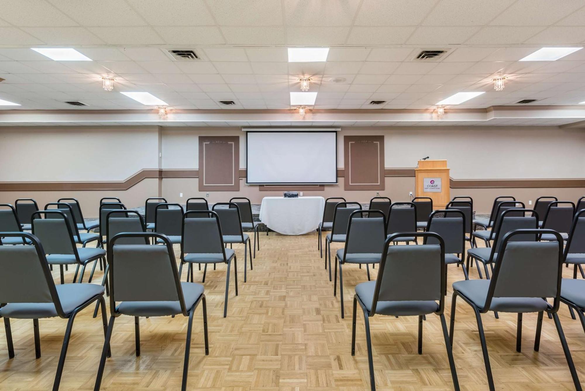 Coast Swift Current Hotel מראה חיצוני תמונה