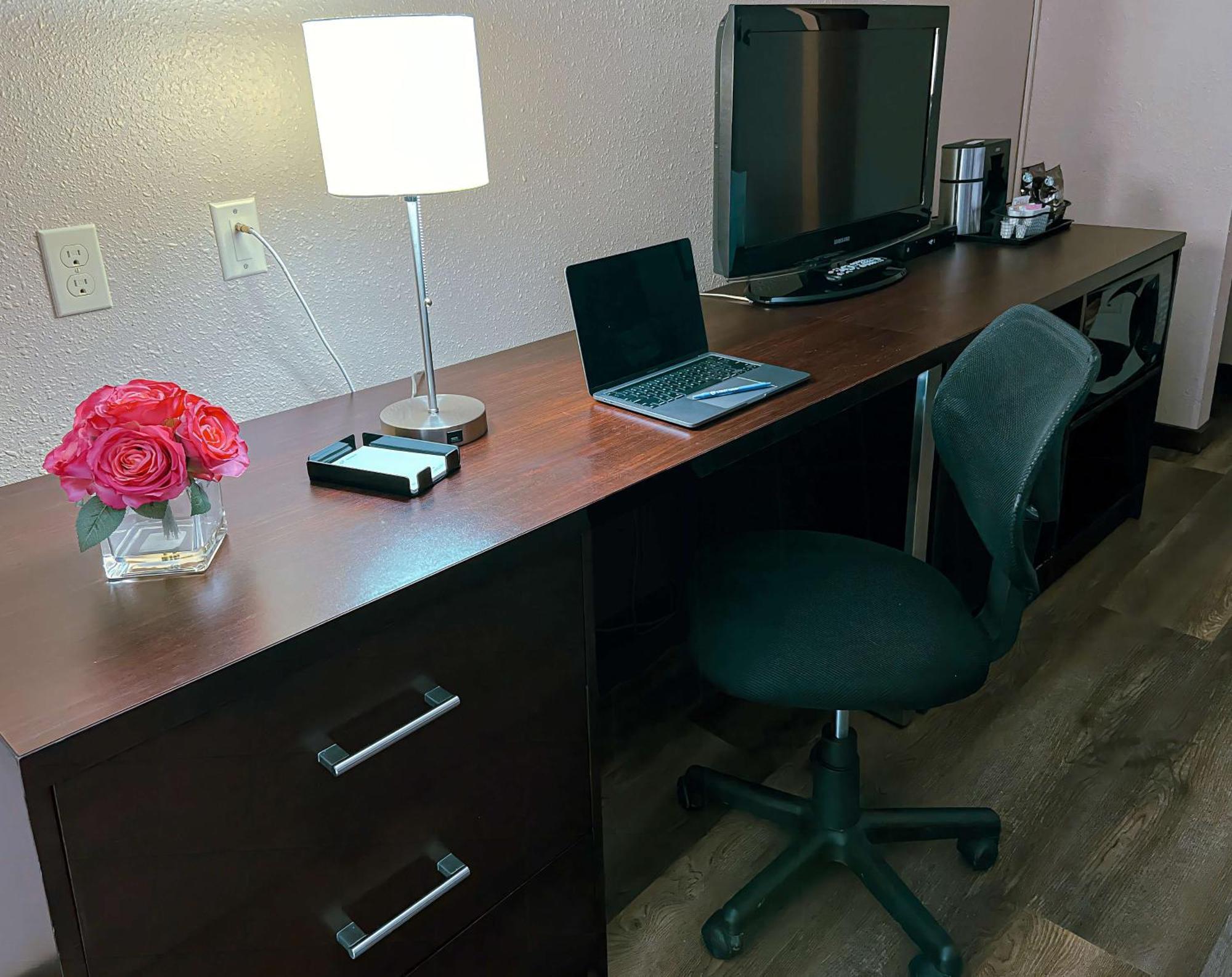 Coast Swift Current Hotel מראה חיצוני תמונה