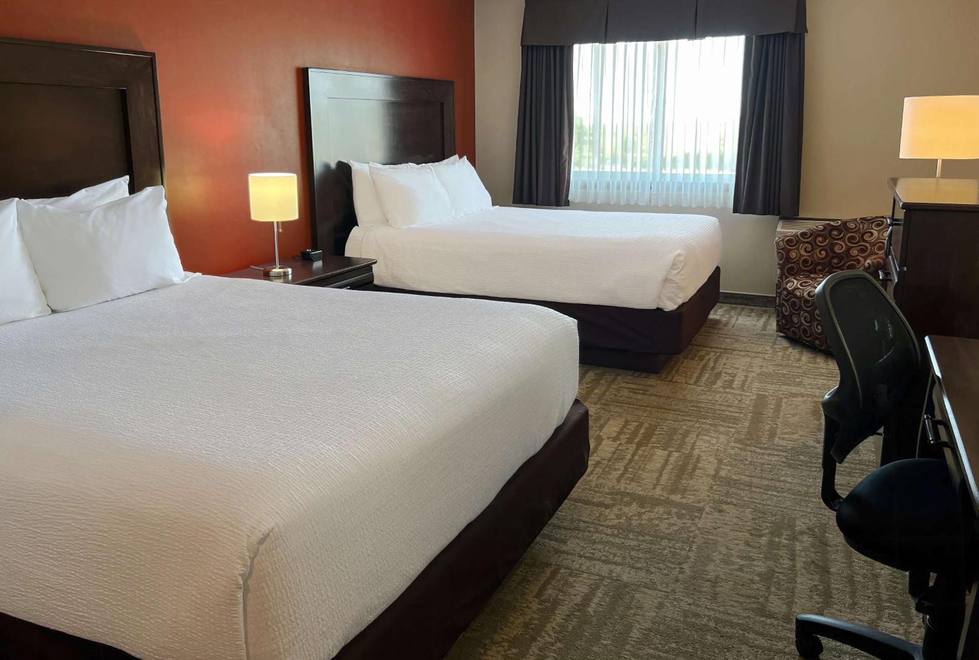 Coast Swift Current Hotel מראה חיצוני תמונה