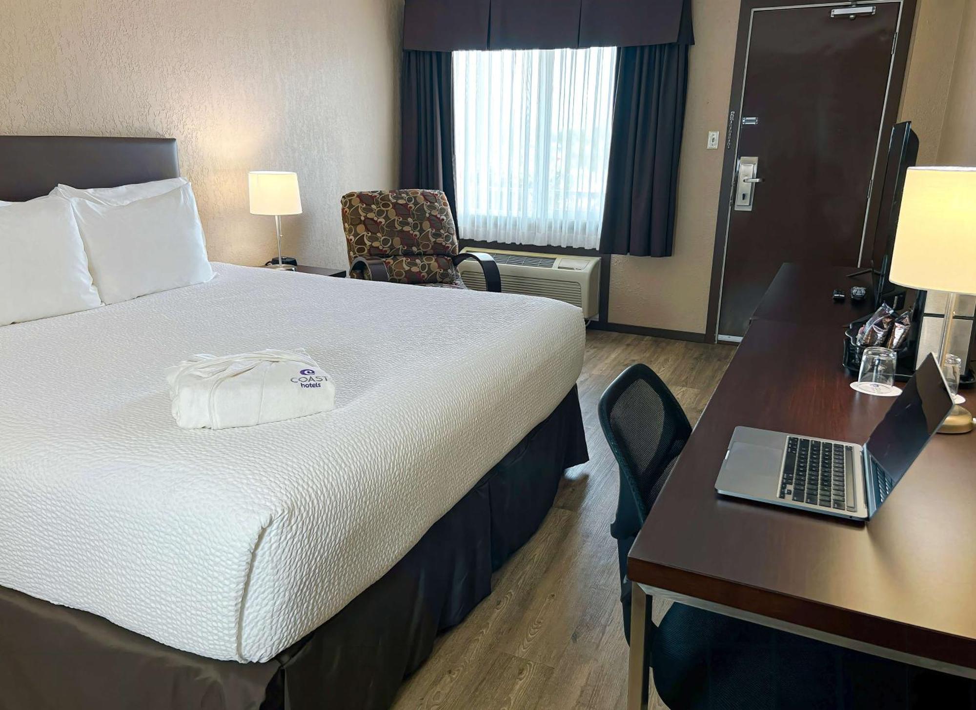 Coast Swift Current Hotel מראה חיצוני תמונה